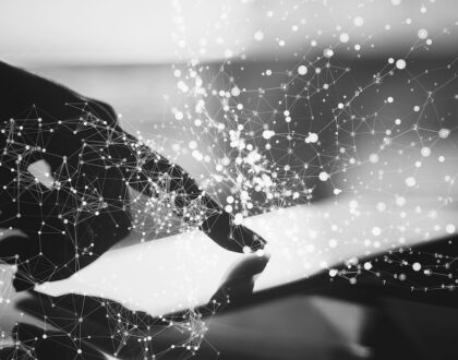 Digital Omnibus AI: il Parlamento europeo approva semplificazioni, rinvii e divieto dei sistemi “nudifier”